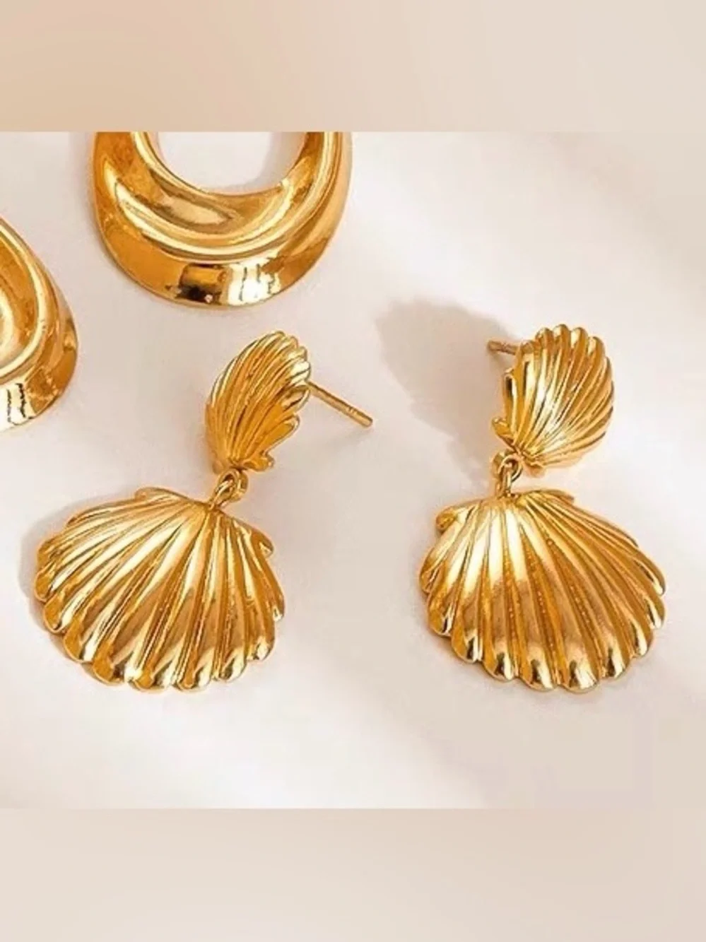 Gold Scallop Shell Drop Earrings Titanium Steel Waterproof 33mm